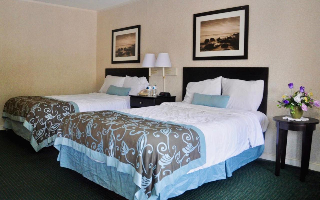 Azalea Inn & Suites Wilmington Bagian luar foto