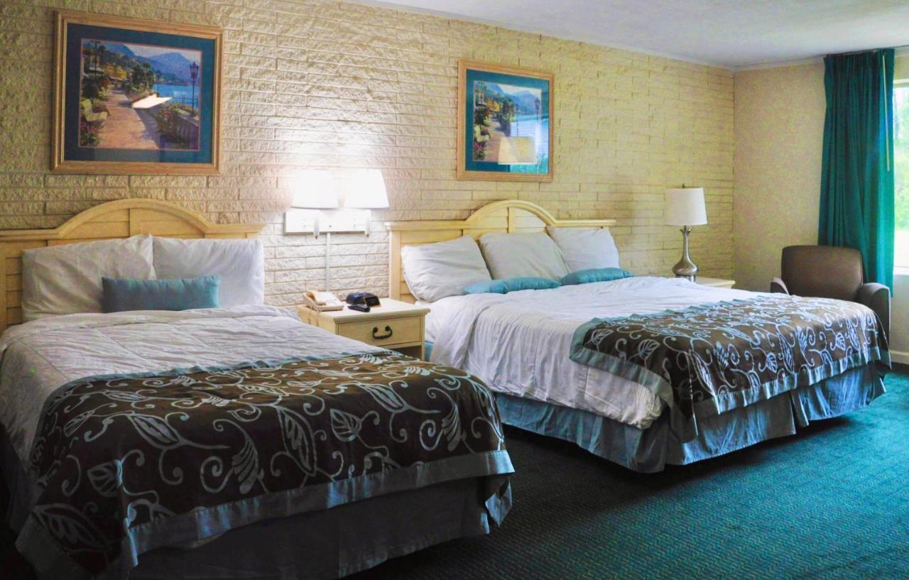 Azalea Inn & Suites Wilmington Bagian luar foto