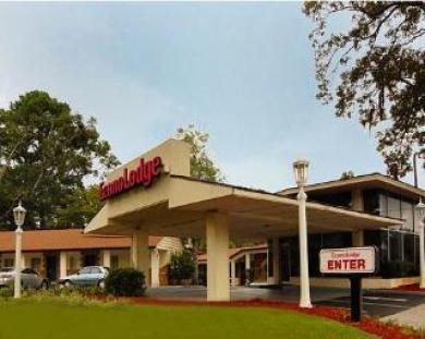 Azalea Inn & Suites Wilmington Bagian luar foto